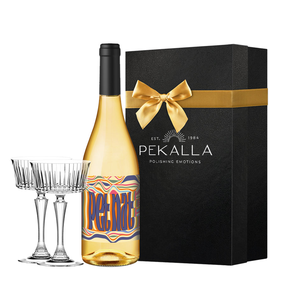 Zestaw Lakrima musujące wino z Winnicy Sandomierskiej + 2 kieliszki do prosecco z grawerem