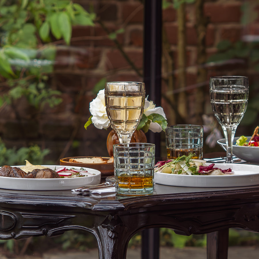 Zestaw VASO Czerwone wino z Winnicy Sandomierskiej + 2 kieliszki do wina z grawerem