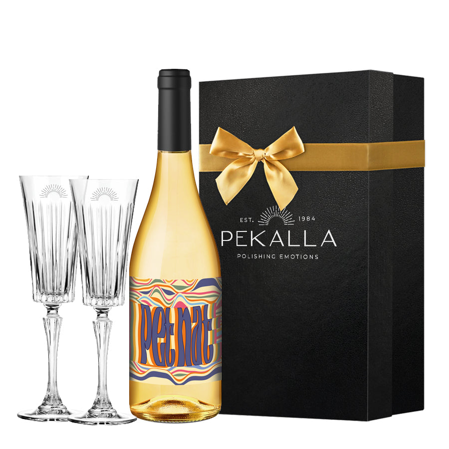 Zestaw Lakrima wino musujące z Winnicy Sandomierskiej + 2 kieliszki do prosecco z grawerem