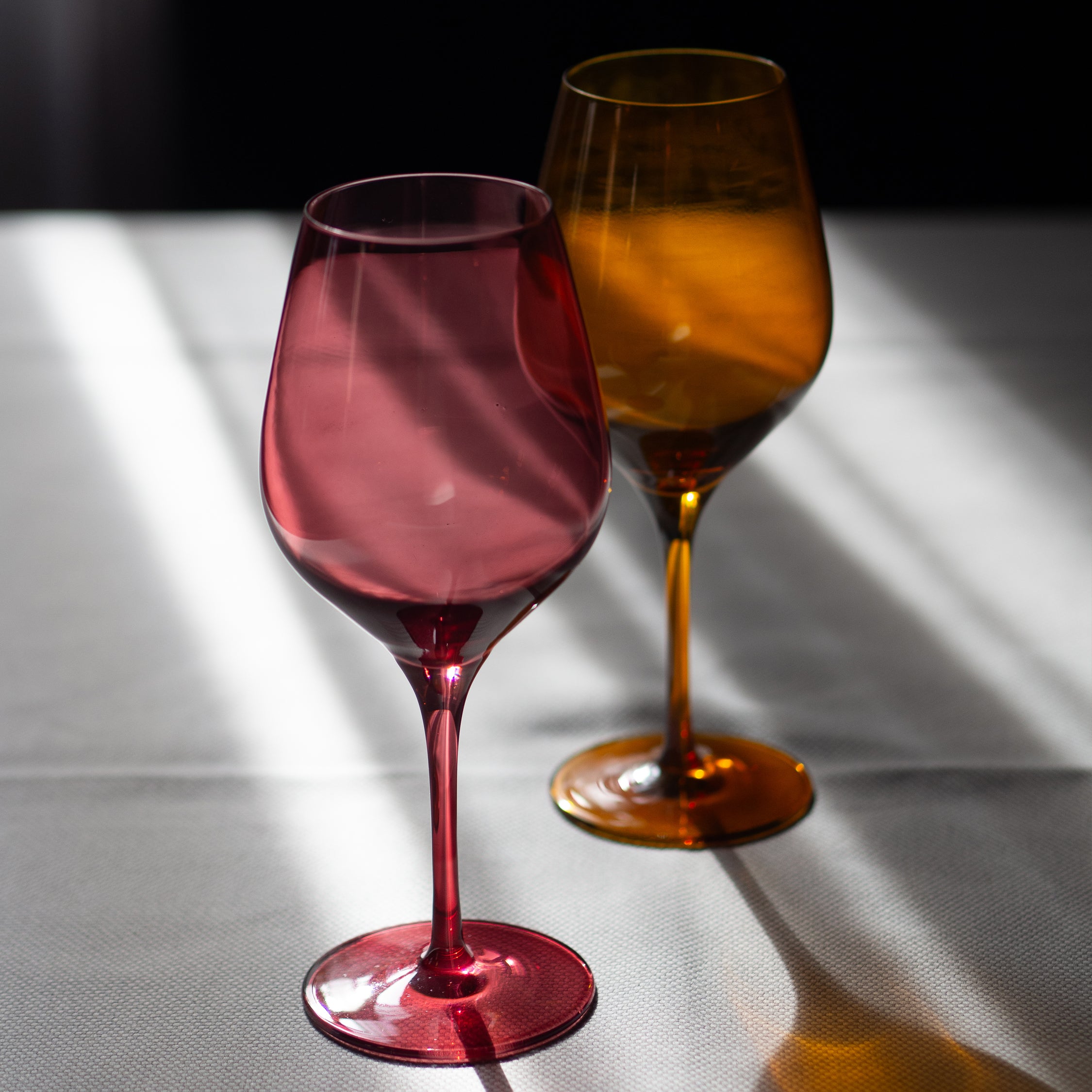Vispera Kolorowy Kieliszek do Wina Rubin, 6szt, 480ml