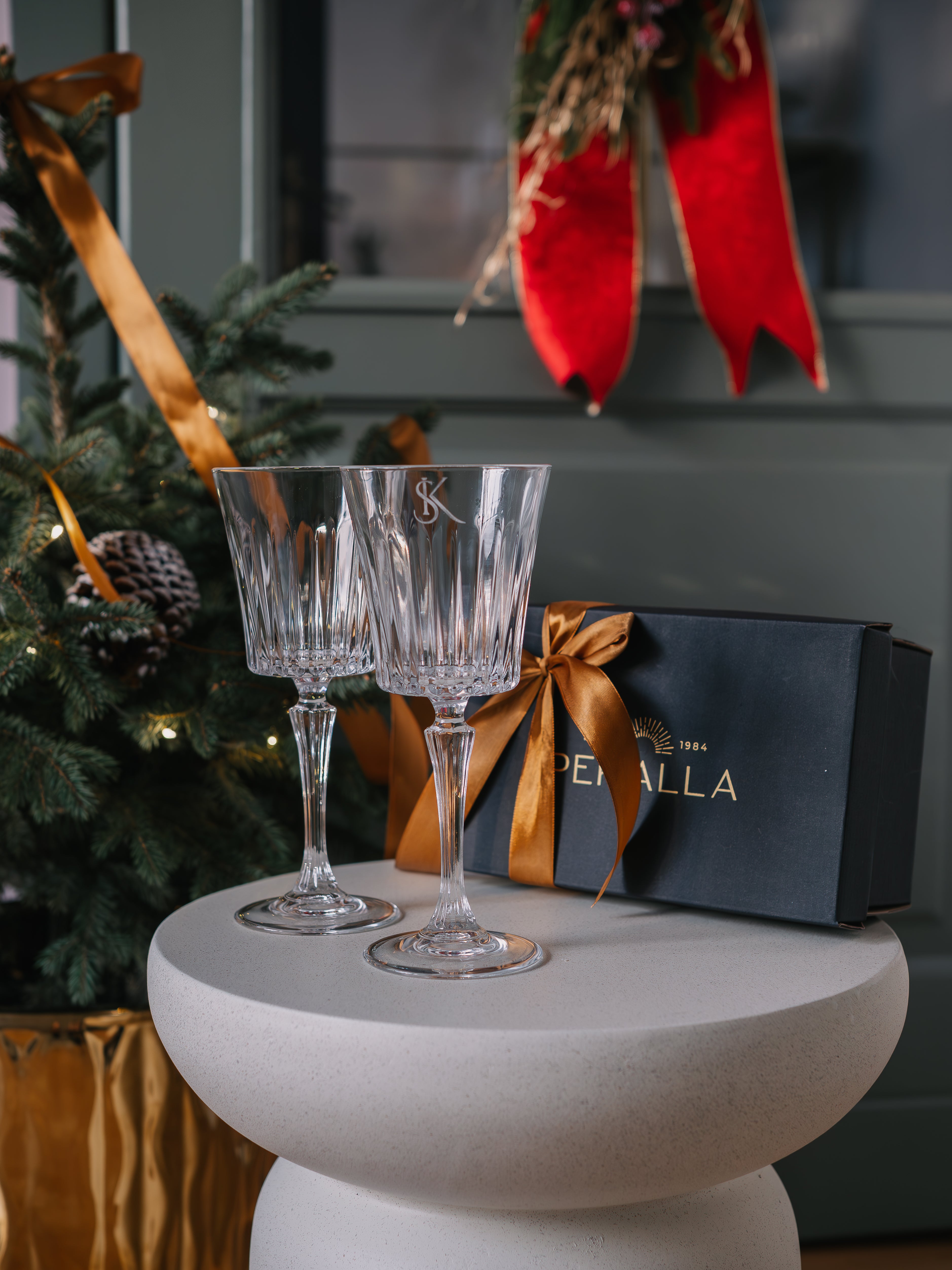 Kieliszki kryształowe Lakrima do wina z grawerem inicjałów 300 ml,2 szt